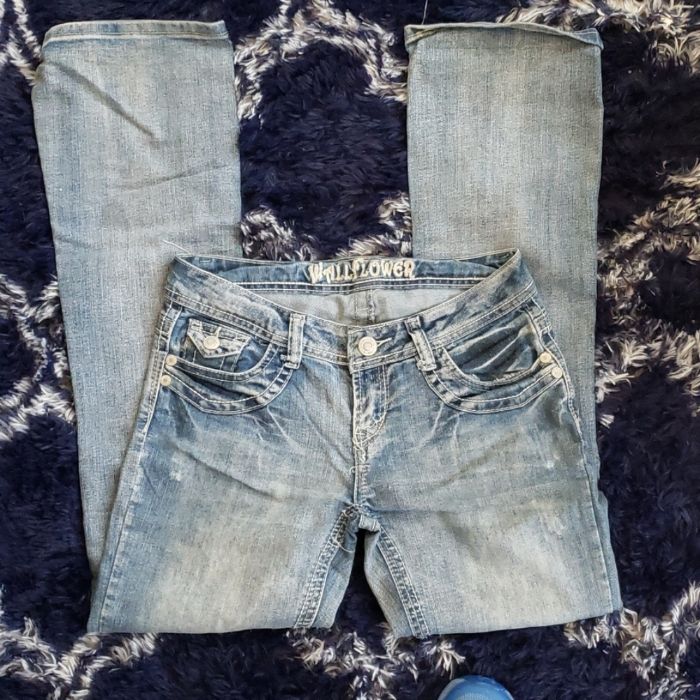 Jeans Wallflower